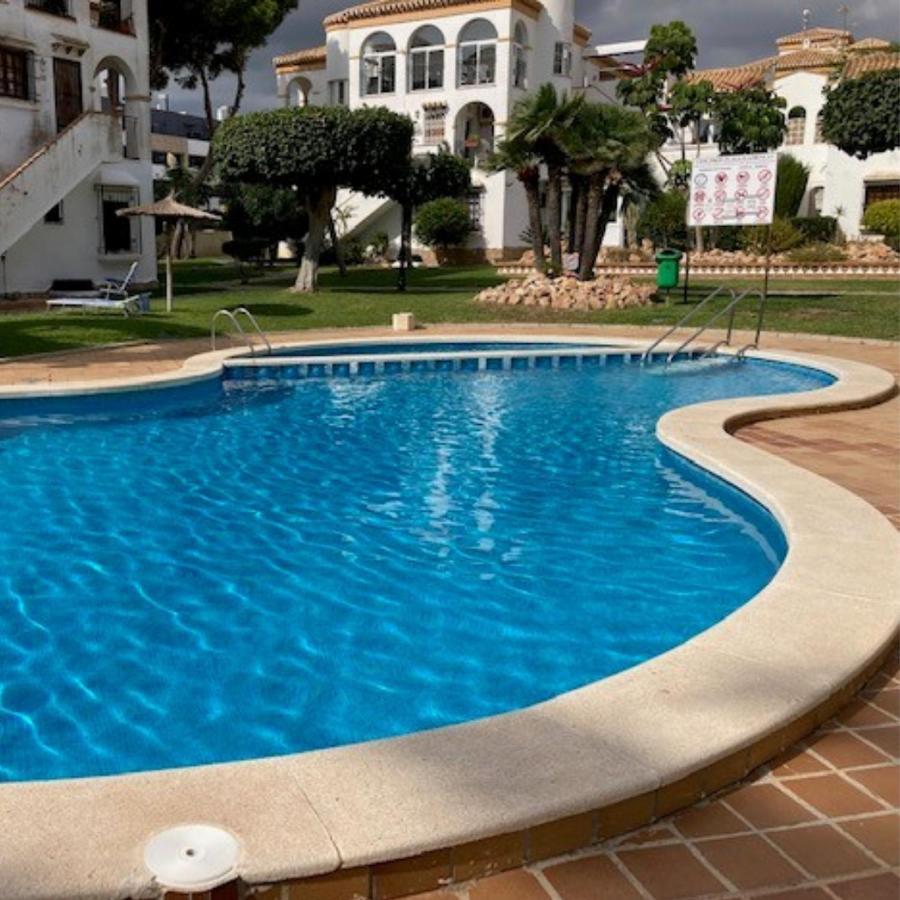 Apartamento 700 Metros De La Playa Playa Flamenca Exteriör bild